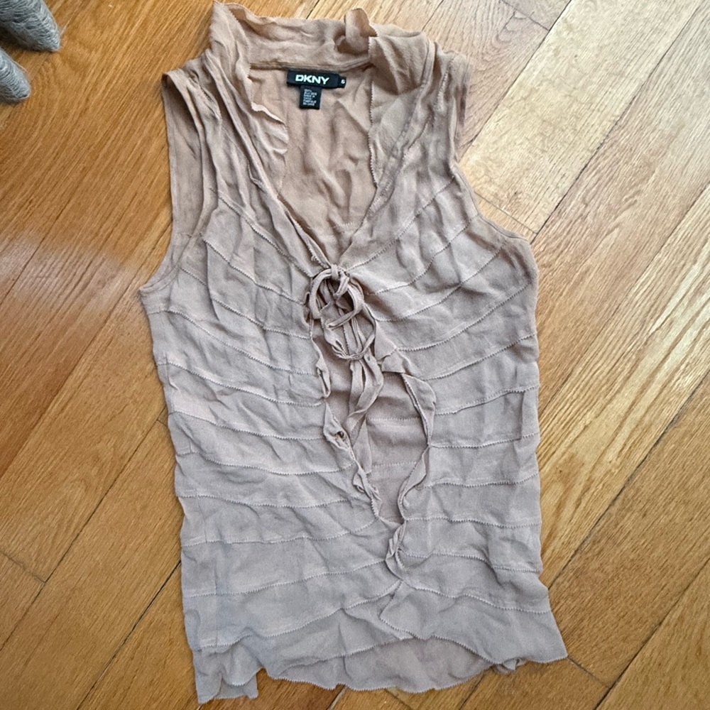 DKNY Women's Beige sheer Textured Sleeveless Blouse